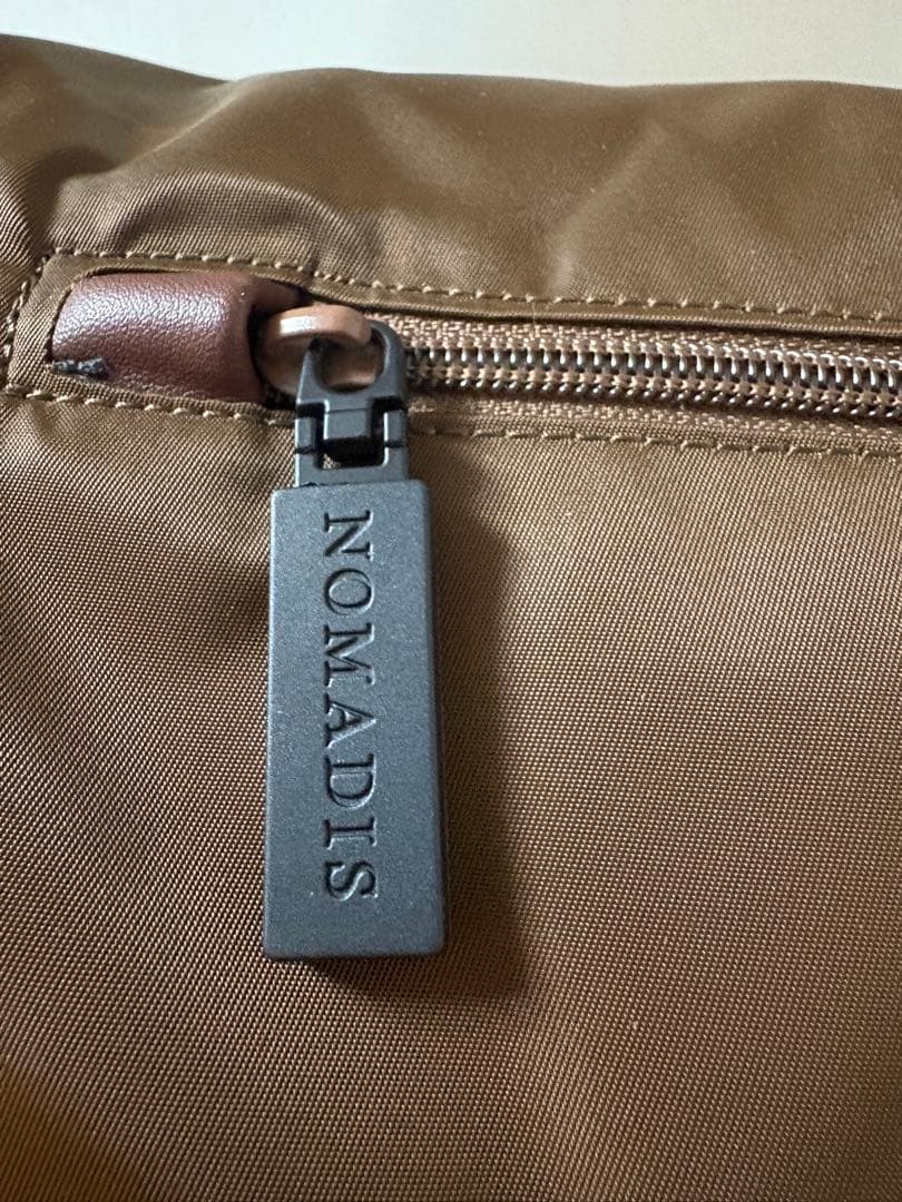 NOMADIS（ノマディス） LUCK ナイロンショルダーバッグ