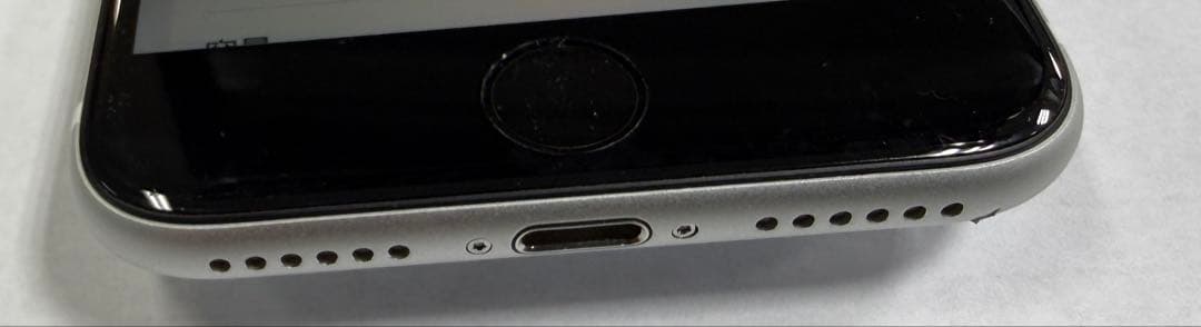 iphone SE (第2世代）64GB　SIMフリー　バッテリー　100％