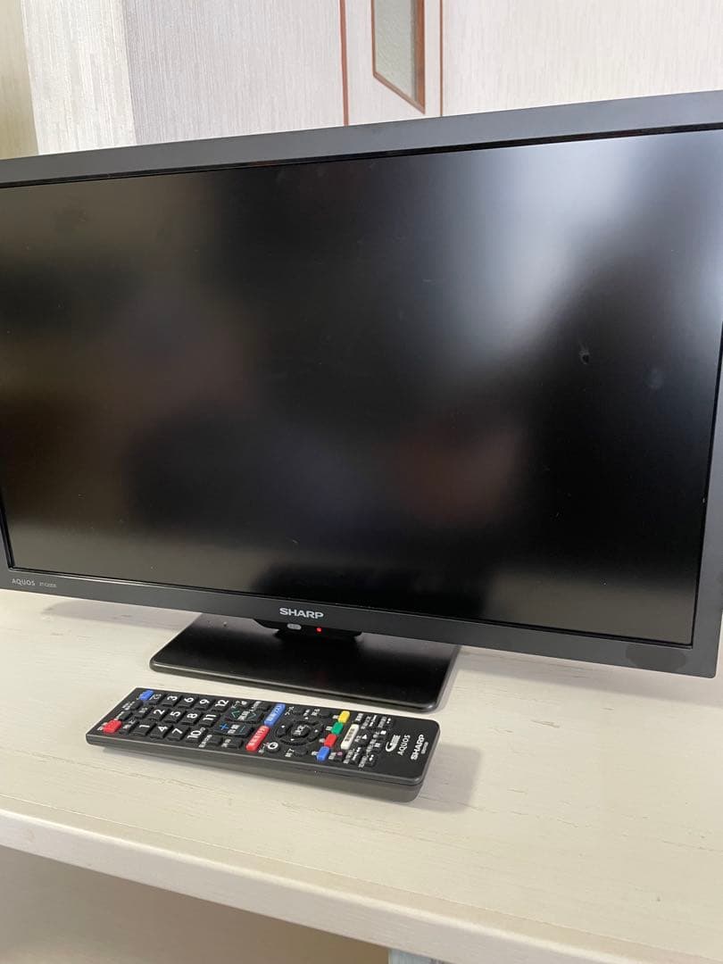 シャープ　22V型液晶テレビ　AQUOS 2T-C22DE