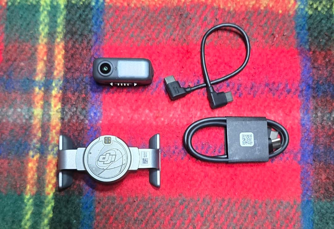 新製品 DJI Osmo Mobile 7P 三脚内蔵 スマートフォンジンバル