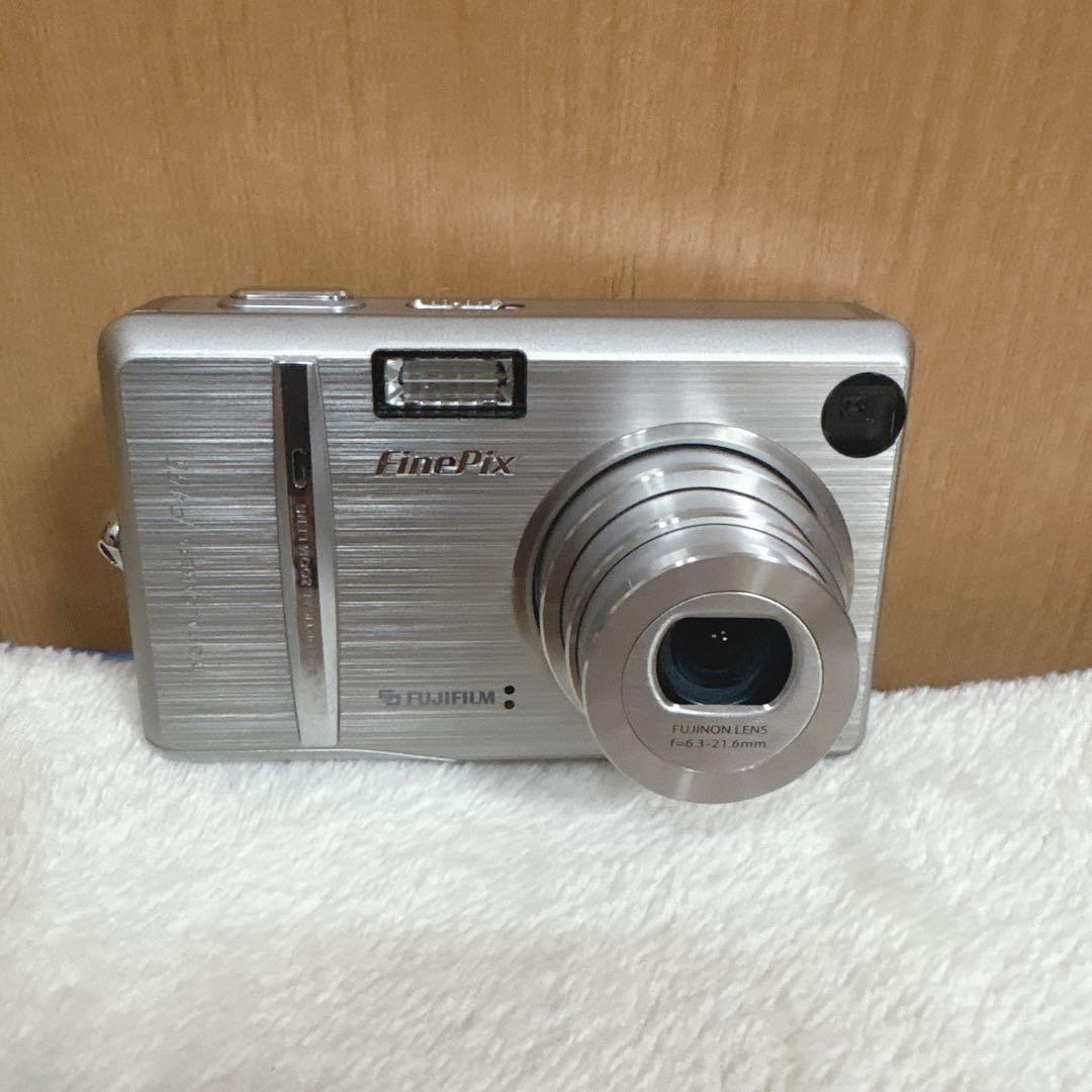 FUJIFILM Finepix F455 富士フィルム デジカメ　シルバー