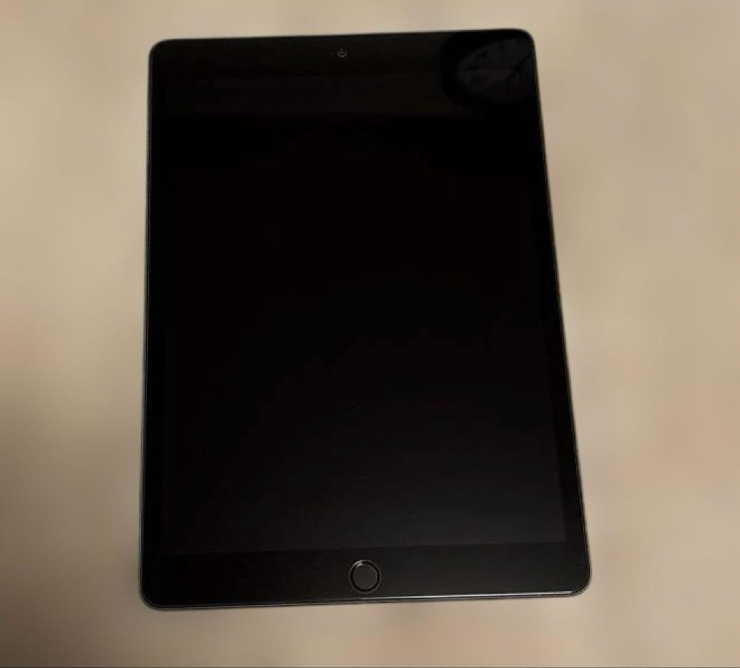 h*m様 【美品】Apple iPad 第7世代スペースグレー 本体