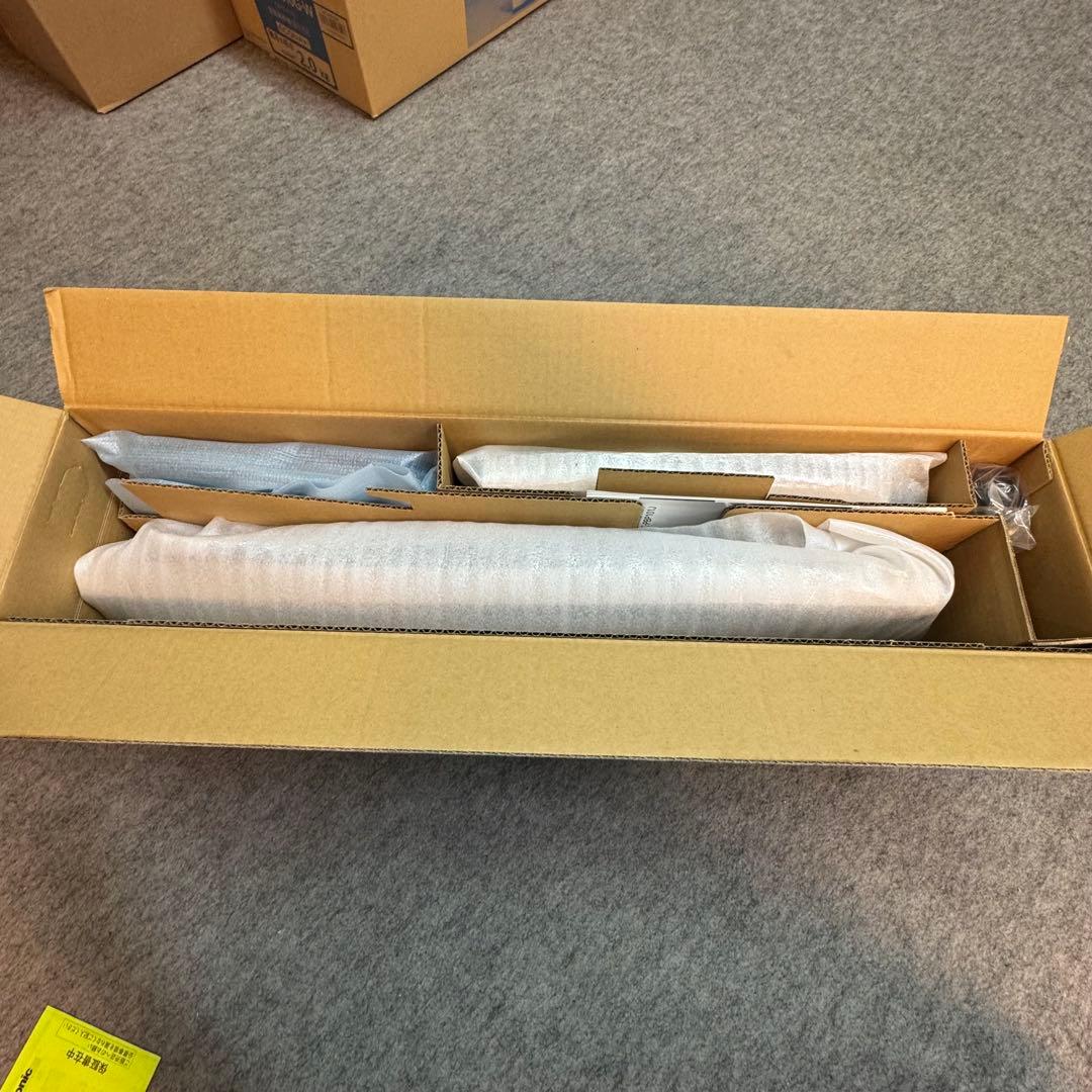 【未使用】Panasonic コードレス充電式掃除機 MC-PBP101J-P