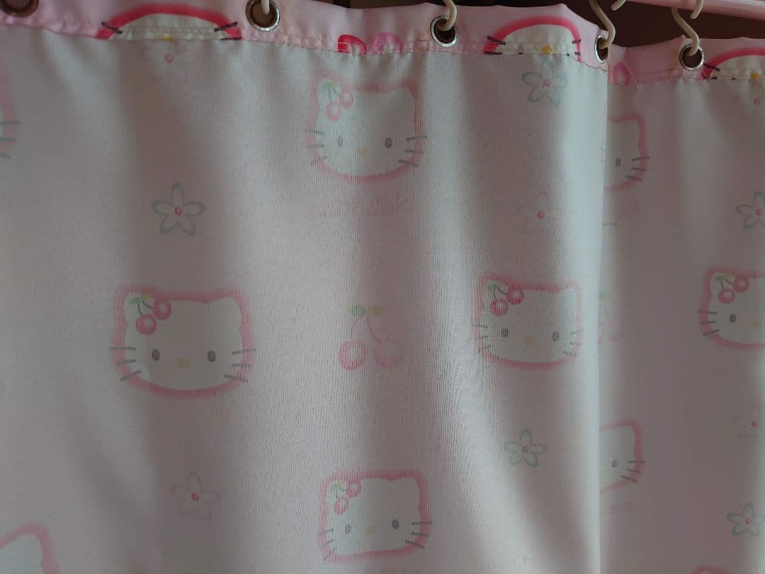 Sanrio　ハローキティ　さくらんぼ　衣装ラック　ピンク　平成レトロ　サンリオ