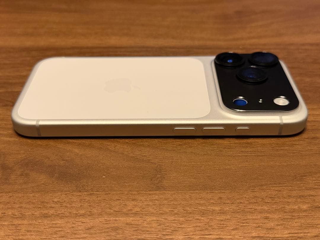 【Apple】iPhone17 Pro SIMフリー 256GB シルバー