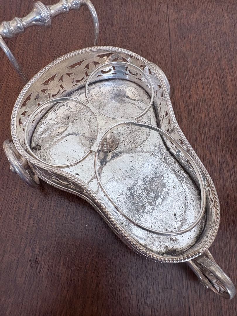 ヴィクトリア時代英国アンティーク・ノベルティ シルバープレート馬車型調味料セット