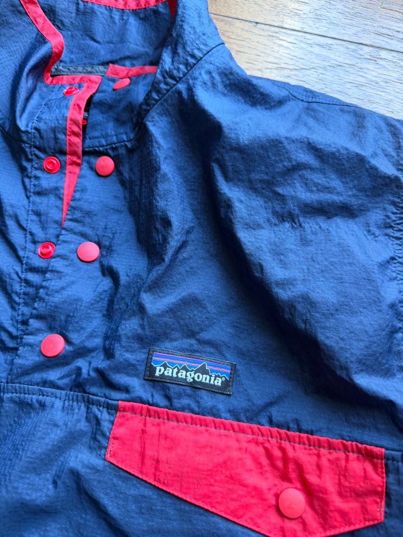 美品 Patagonia 24150 ナイロンプルオーバー 紺赤 SBNE