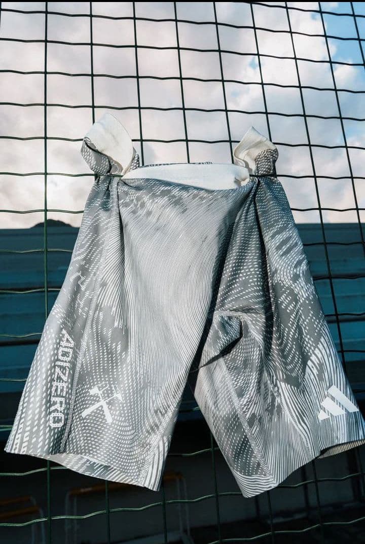 TME × ADIZERO　アディダス　ランニング