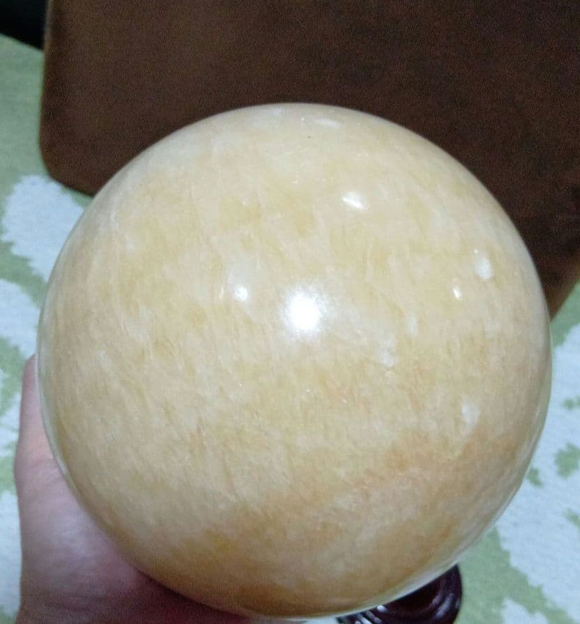 アラゴナイト　特大スフィア　　　　１５センチ超　４．６キロ