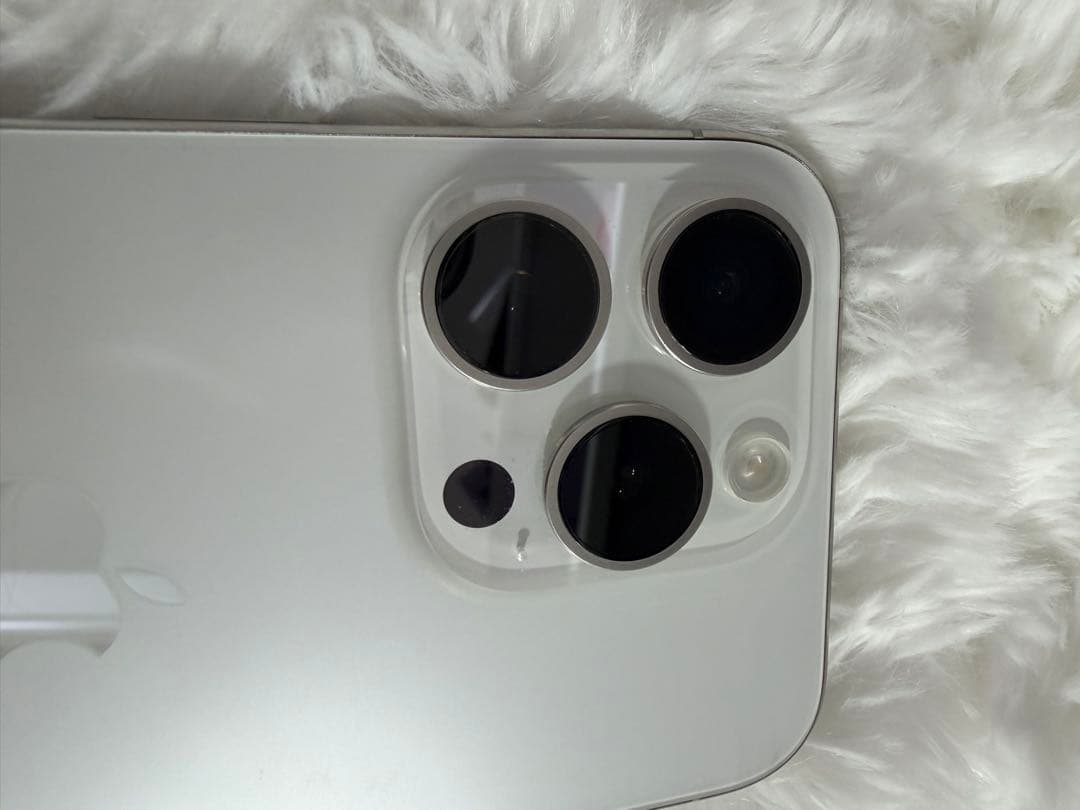 iPhone15 PRO ホワイト 256GB