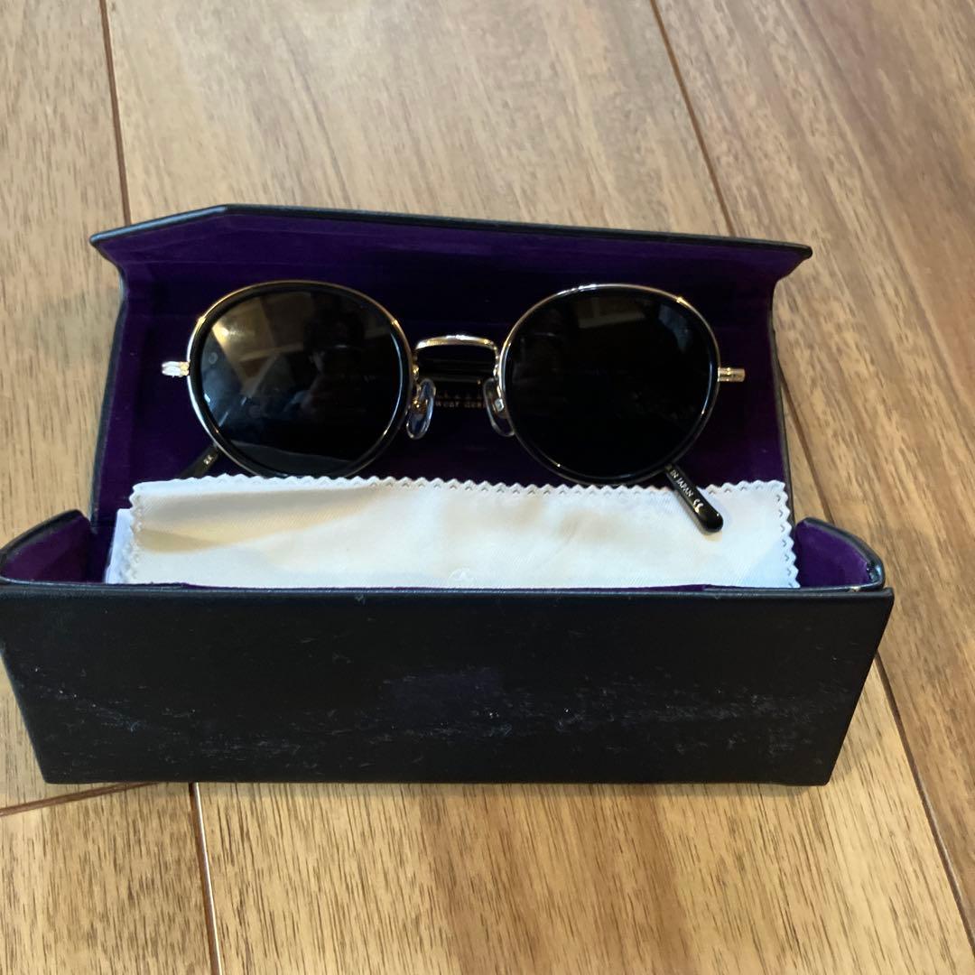 ayame ラウンド型サングラス ブラック/ゴールド（男女兼用）