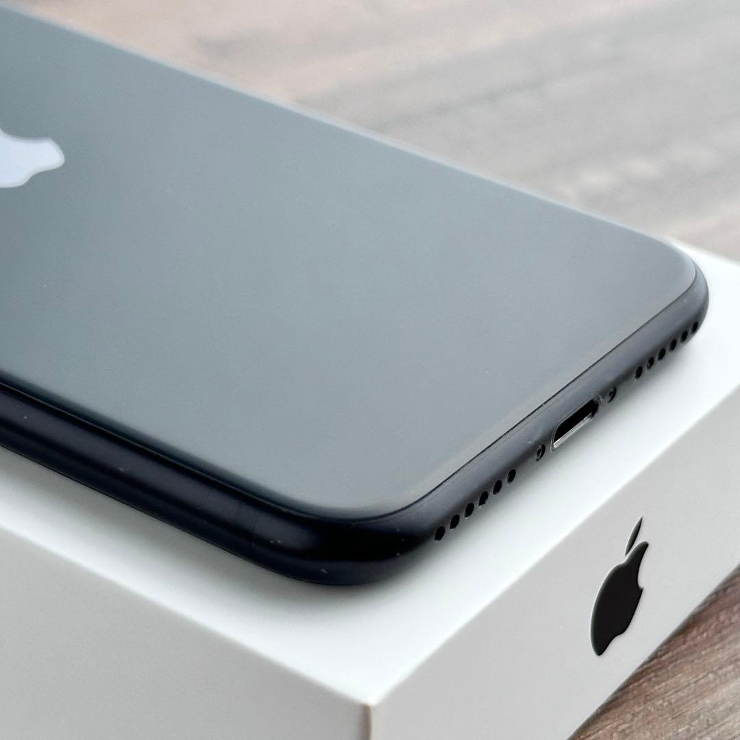 【良品◎】iPhoneSE 第2世代 本体 Black 64GB SIMフリー