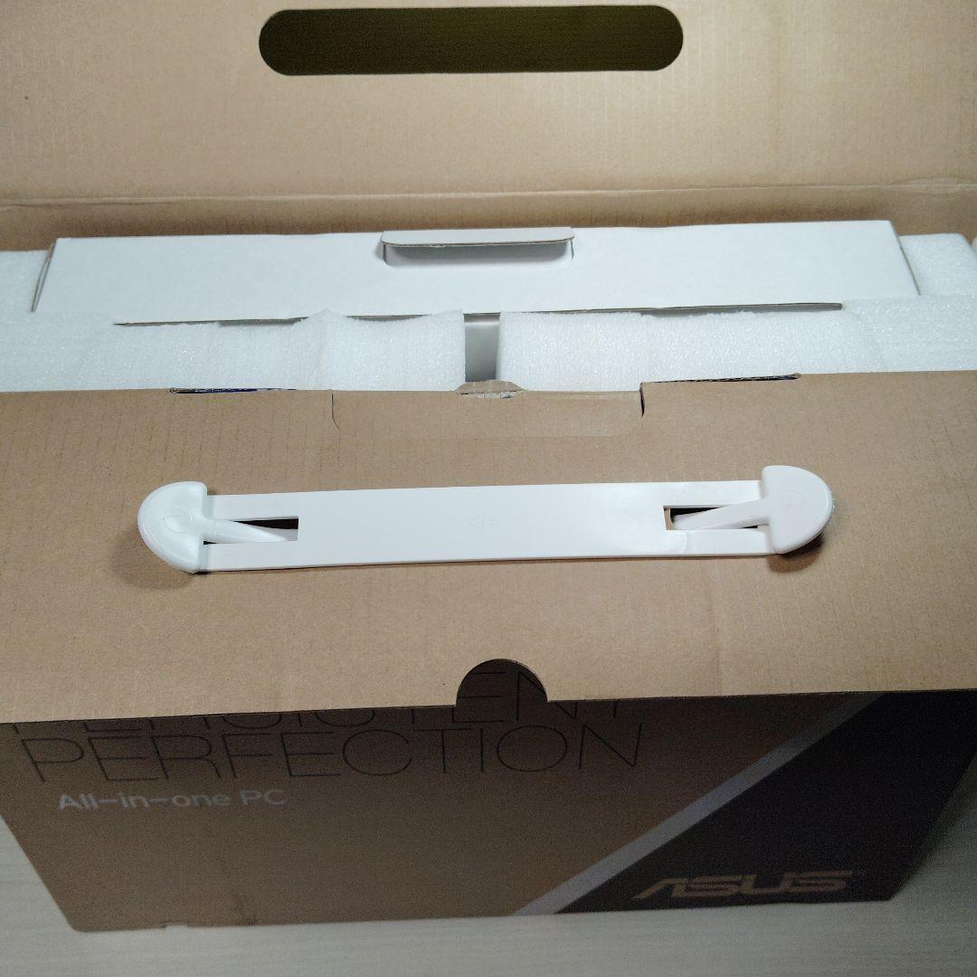 値下げ　ASUSデスクトップパソコ (送料 キャンペーン中 今だけ)