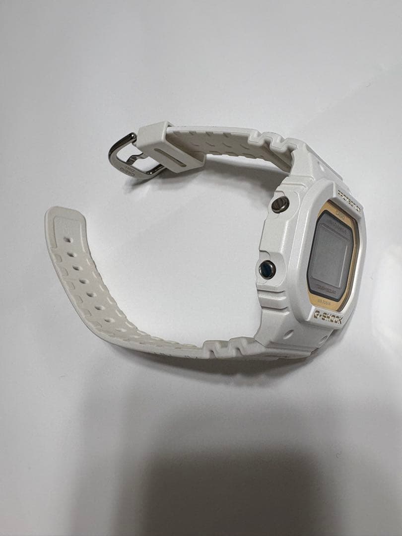 G-SHOCK GMD-W5601K-7JR 美品　イルカ