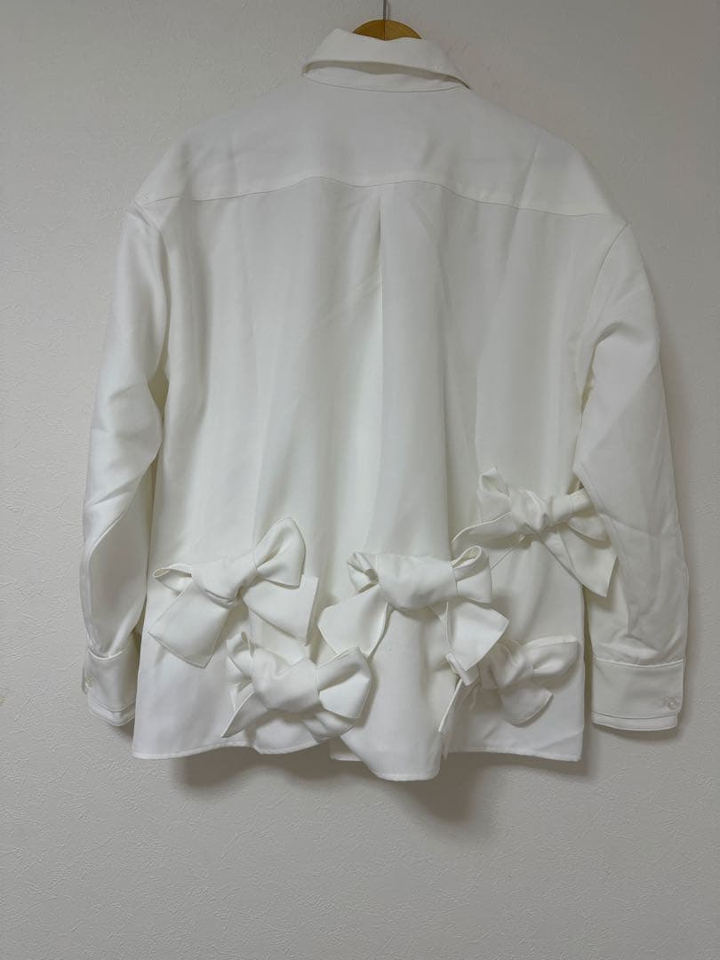 THE TOE kordela twist shirt　ホワイト