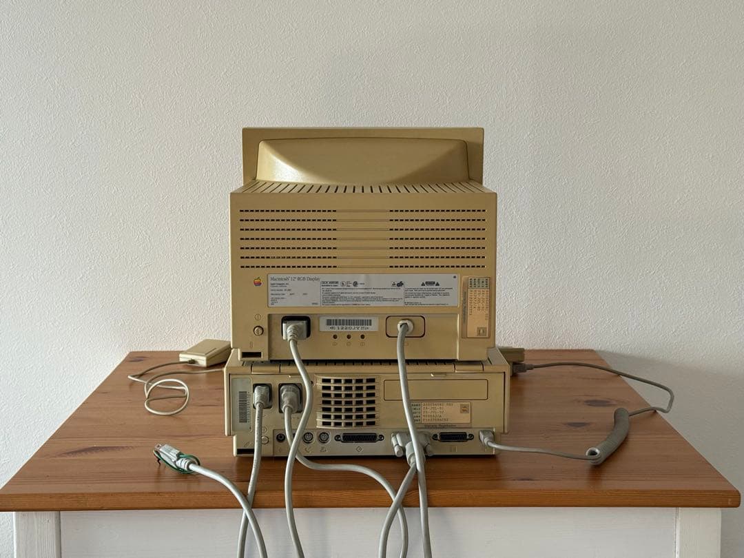 Macintosh IIsi ジャンク品　12”モニター　キーボード・マウス付き