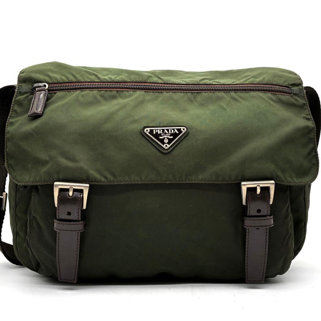 正規品 プラダ ショルダーバッグ 三角ロゴ 白タグ付 フラップ メンズ カーキ