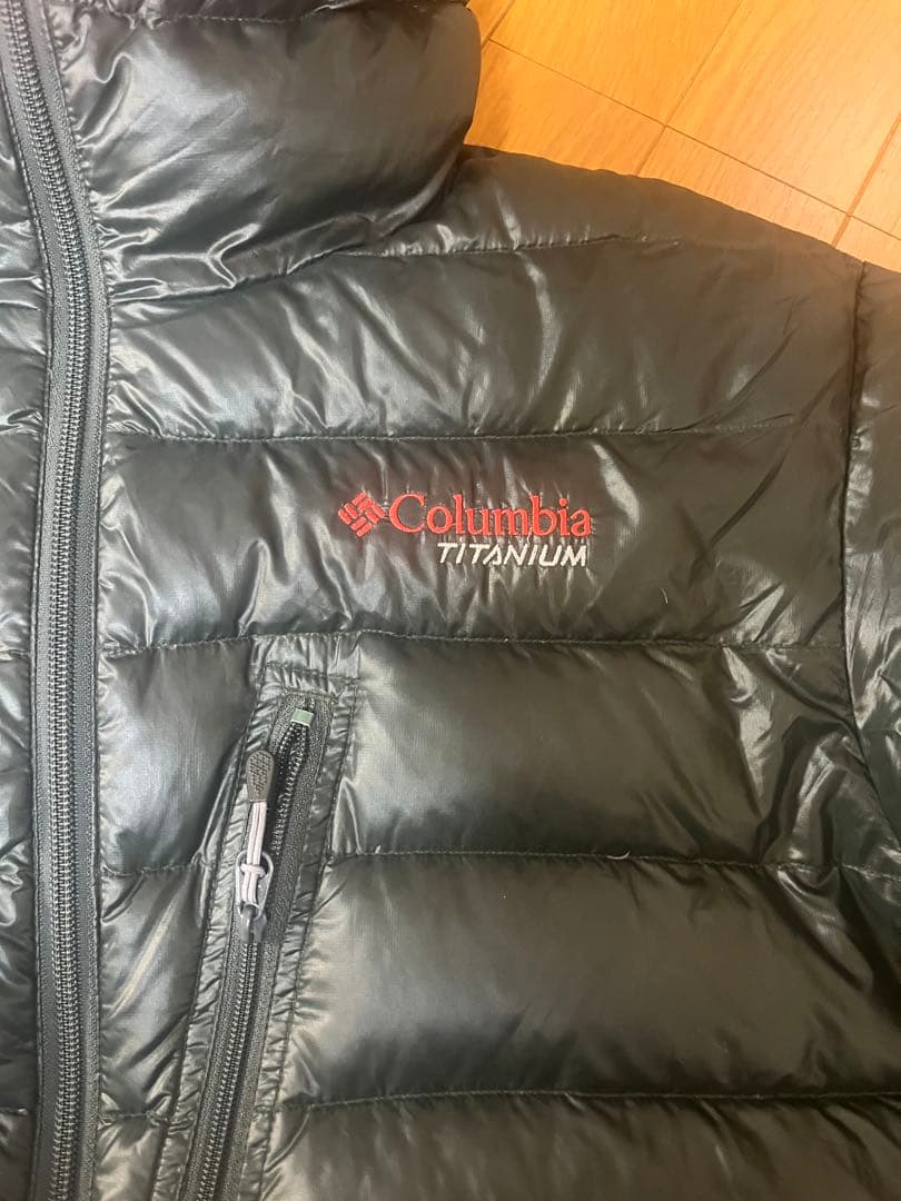 Columbia Titanium ダウンジャケット