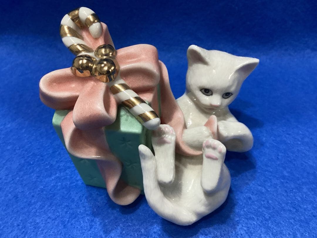レノックス　フィギュア　フィギュリン　クリスマス　白猫の陶器置物 2点セット