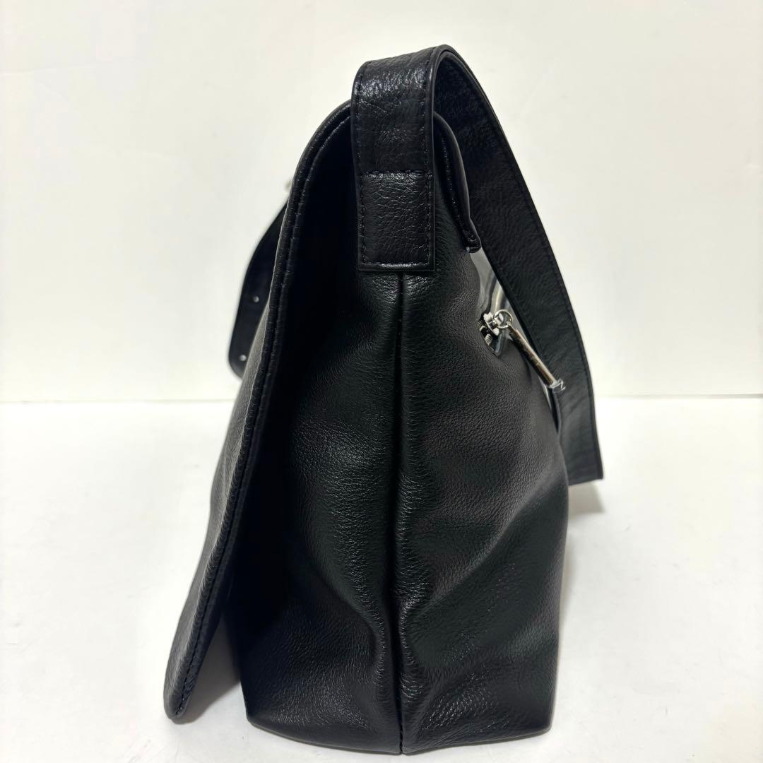 イアパピヨネ レザーフラップワンハンドルバッグ ショルダーバッグ