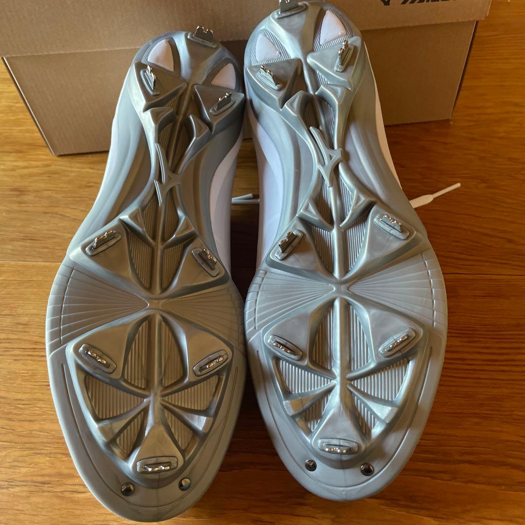 27.5Mizuno スパイクシューズ ホワイト