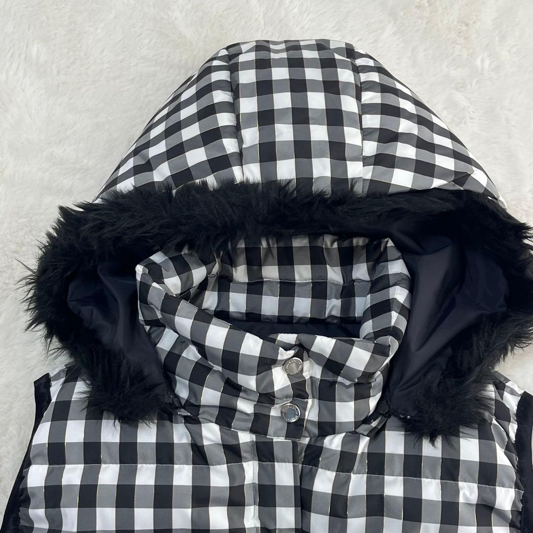 ブラック＆ホワイト ダウンベスト ゴルフウェア フード取外し可 ファー 黒白