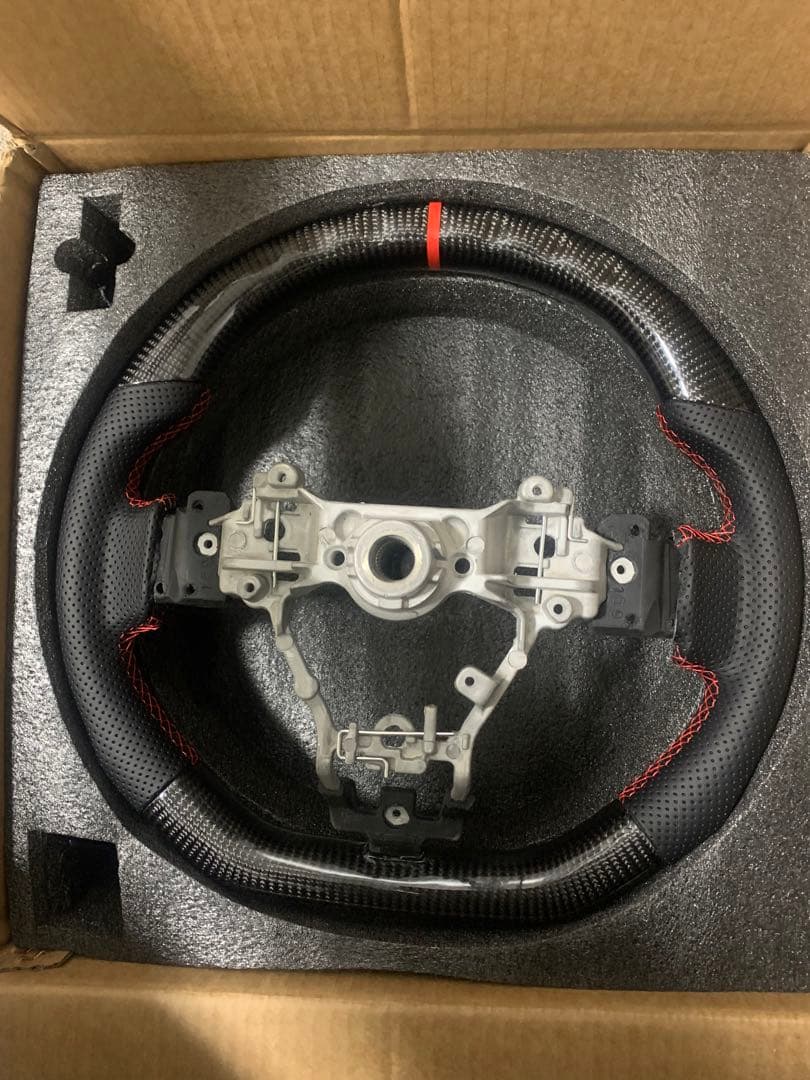 カーボンファイバー スポーツステアリングwrx sti