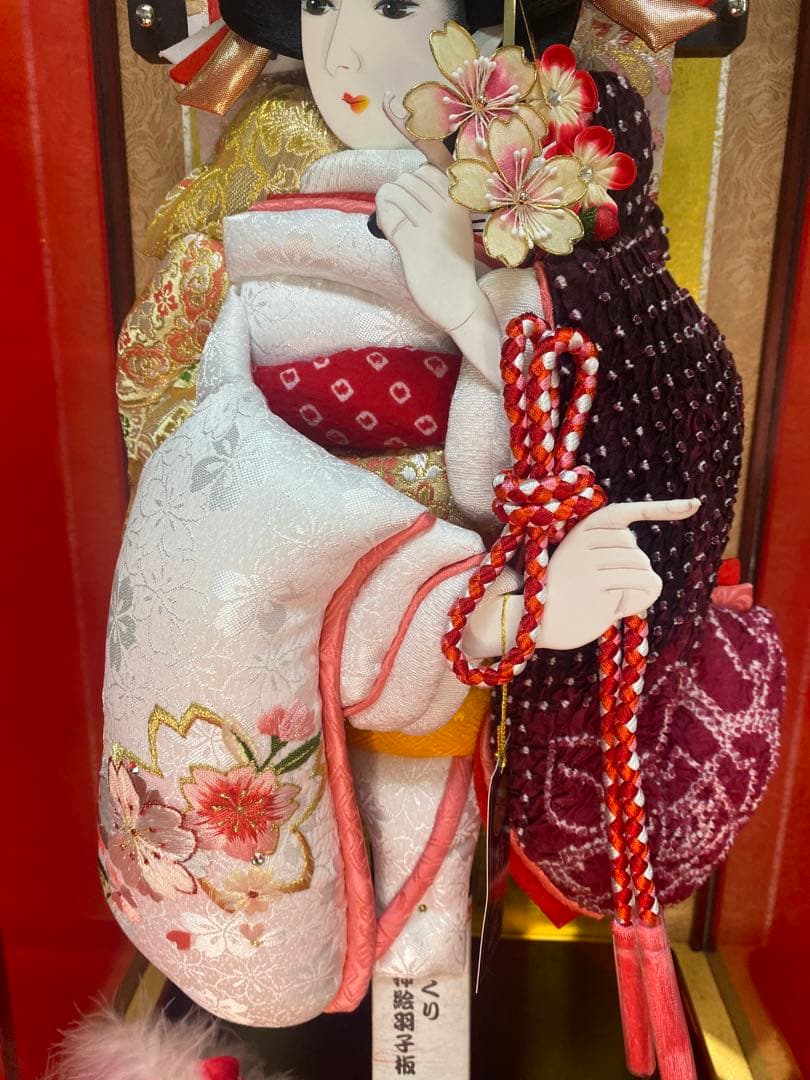 羽子板　立体振袖　ガラスケース１５号・サイズ間口約３１×奥行約２５×高さ約６２㎝