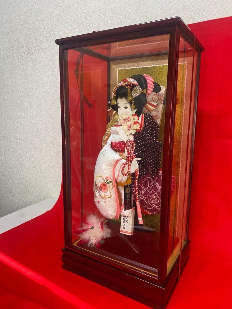 羽子板　立体振袖　ガラスケース１５号・サイズ間口約３１×奥行約２５×高さ約６２㎝