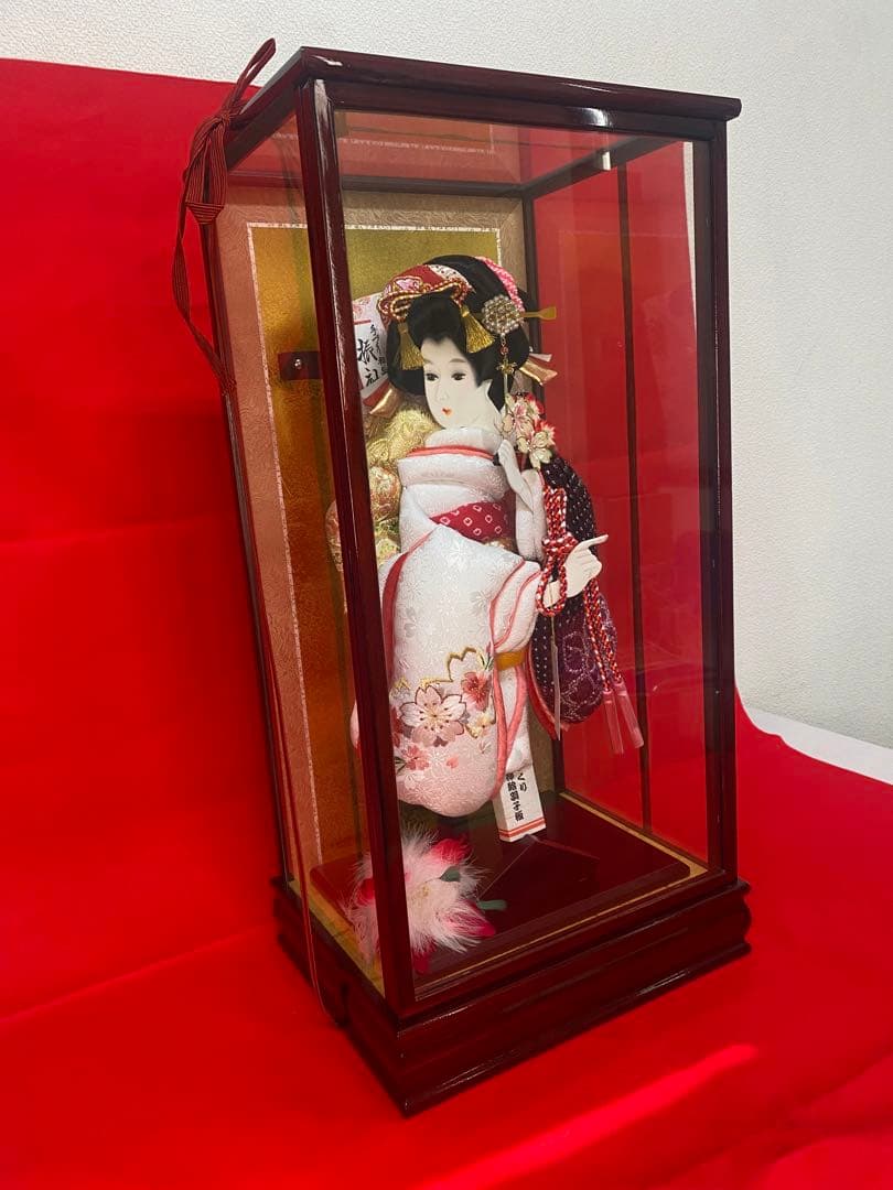 羽子板　立体振袖　ガラスケース１５号・サイズ間口約３１×奥行約２５×高さ約６２㎝