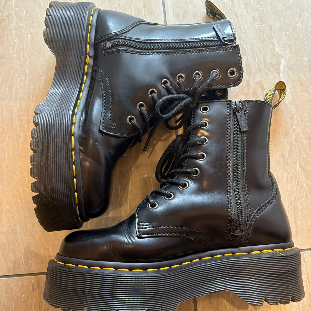 ドクターマーチン　JADON 8ホールブーツ　37