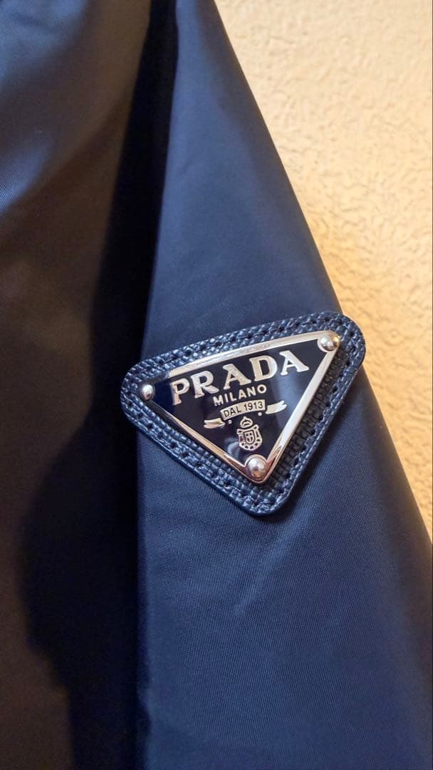 PRADA ナイロンジャケット 中綿 ネイビー三角ロゴ アウター ブルゾン