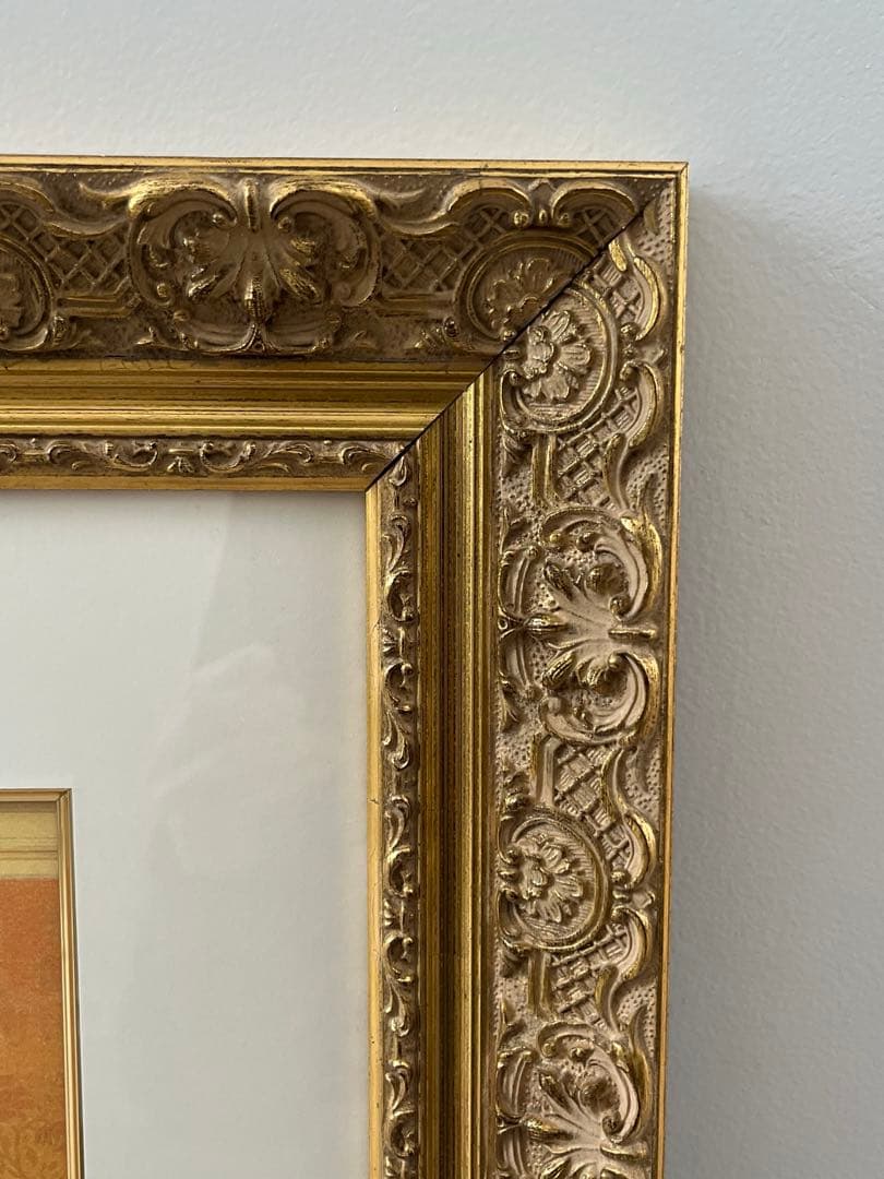 エレガントな額絵　「ウィンドウディスプレイ（窓とカーテン）」