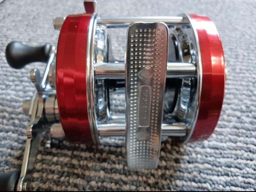 アブガルシア Abu Garcia アンバサダー5501C レッド