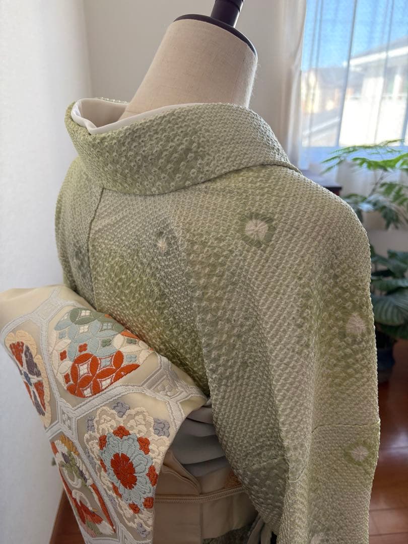 ❤️気品溢れる総絞り小紋　春の若草色　新品畳紙お付けします。