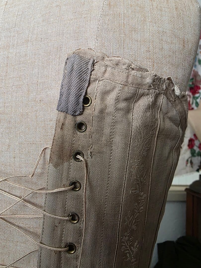 アンティークコルセット