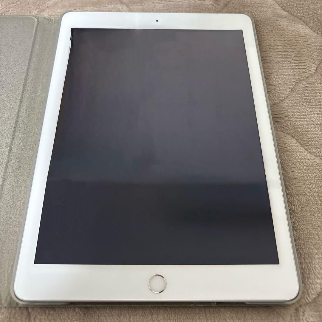 iPad 5世代 WI-FI 32GB 2017年モデル シルバー