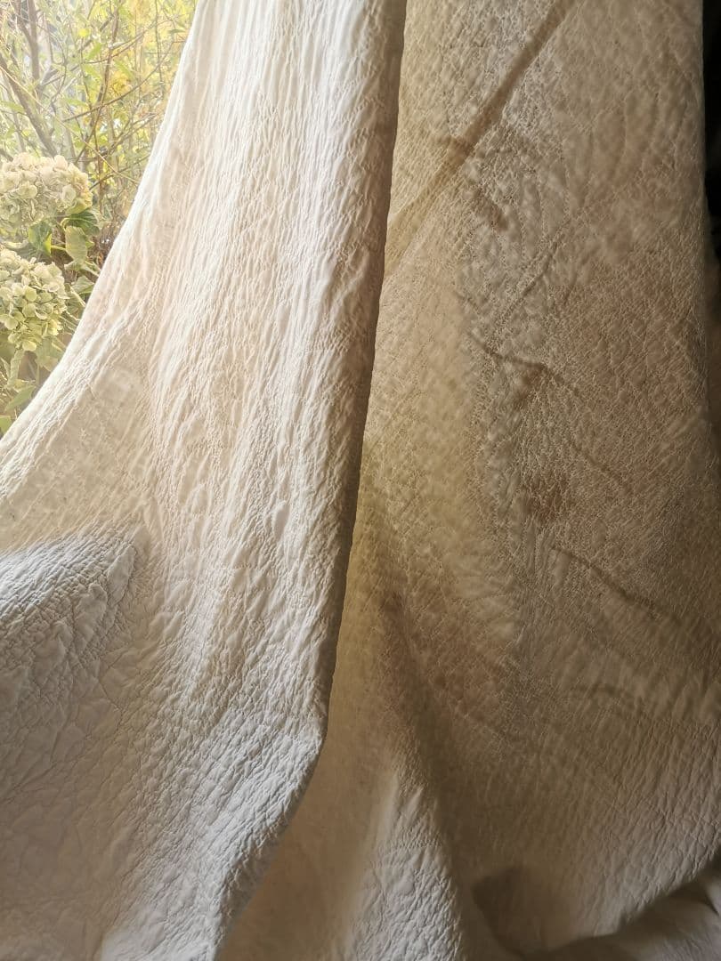 アンティーク ダーラムキルト 手縫 ブライダルホワイトキルト リーフ メダイヨン