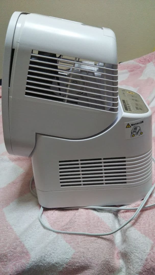 未使用ては、ありませんが、取り外し可能なのて、綺麗に洗えます。