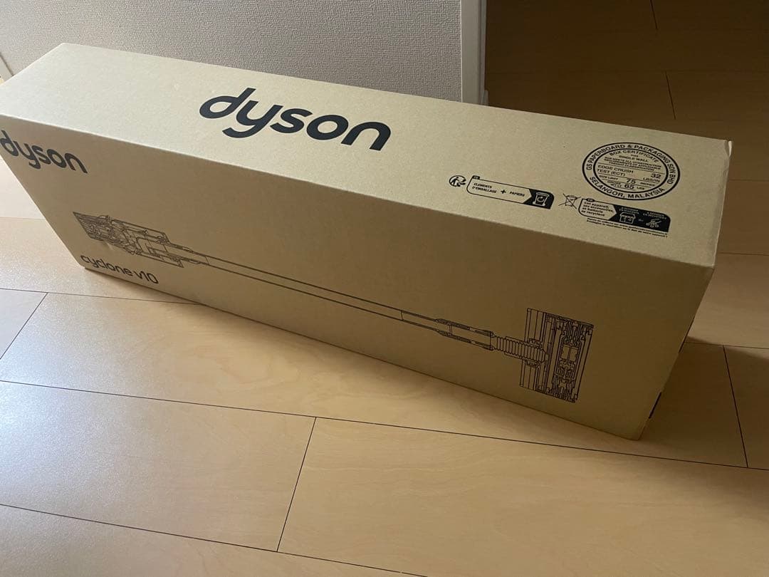 【新品未使用】Dyson Cyclone V10 Fluffy