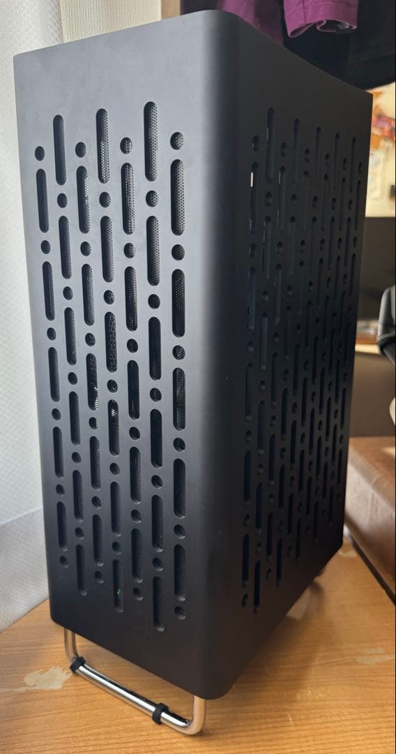 自作用PCケース THOR ZONE NANOQ R