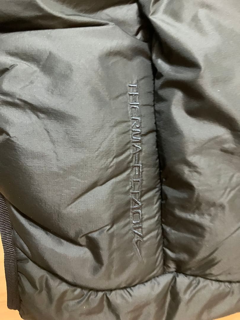 NIKE acg 中綿ベスト