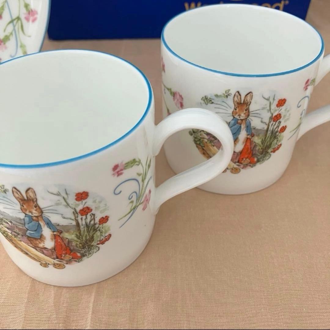 ウェッジウッド ピーターラビット　黒壺　なでしこ　旧刻印　イギリス