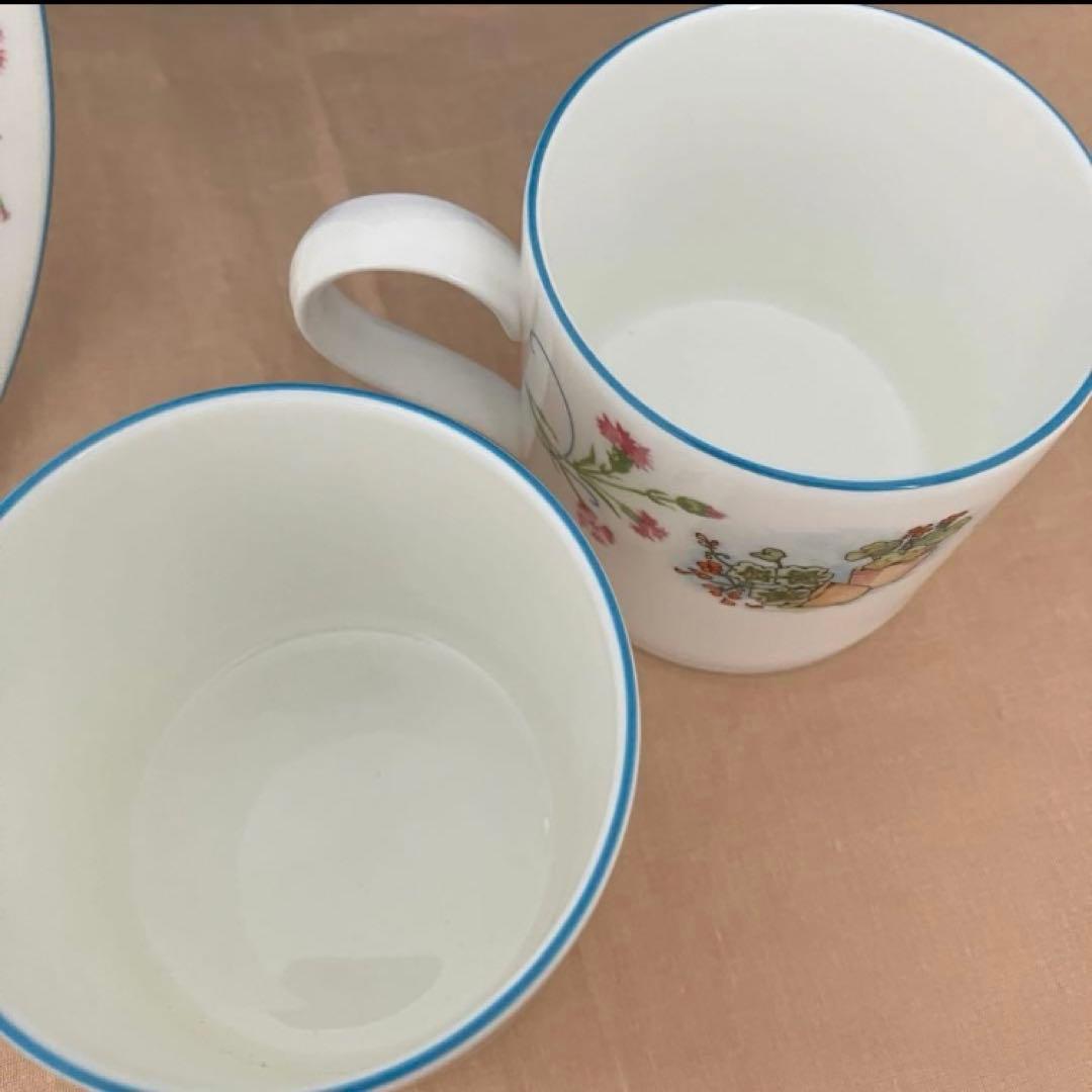 ウェッジウッド ピーターラビット　黒壺　なでしこ　旧刻印　イギリス