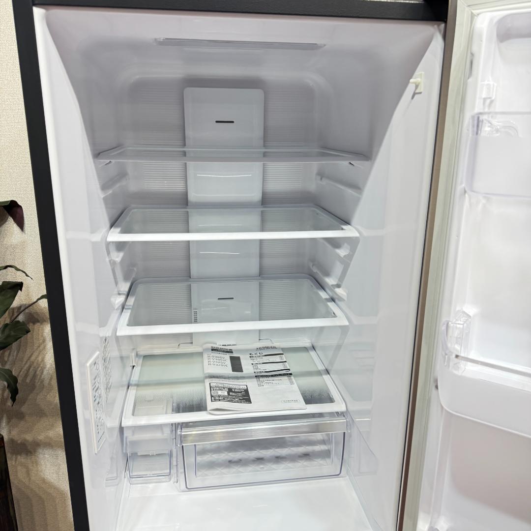 東京23区送料無料　モデルハウス展示品日立３ドア冷蔵庫　2023年製　457L