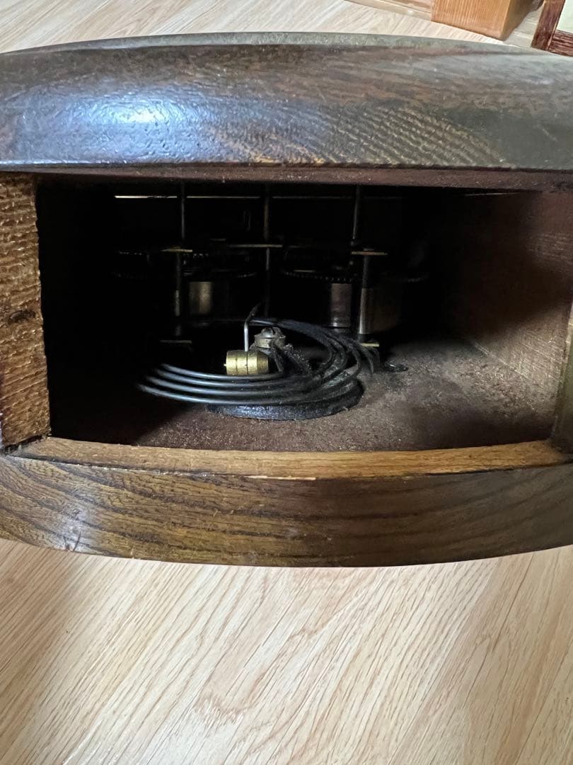 アンティーク　TRADEMARK 手巻き　時計　掛け時計　レトロ　ヴィンテージ