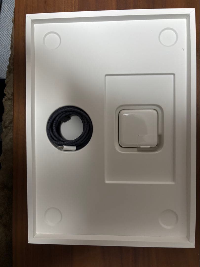 【ほぼ未使用】M3 MacBook Air 13インチ ミッドナイト