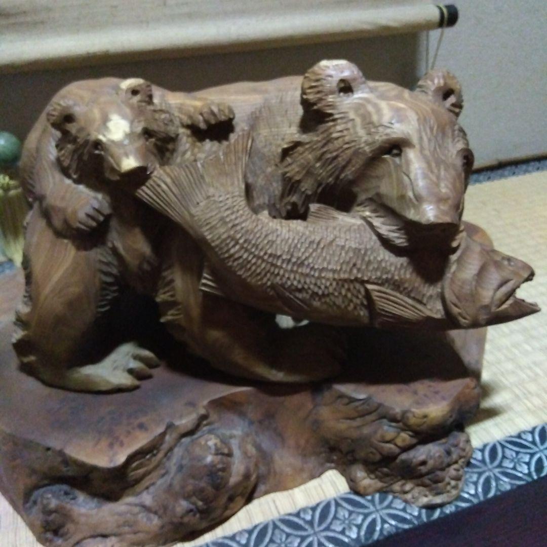 熊の木彫り