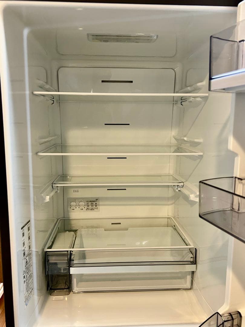 れーろ様　【2024年式】使用期間1ヶ月半 冷蔵庫 東芝 VEGETA 356Ｌ