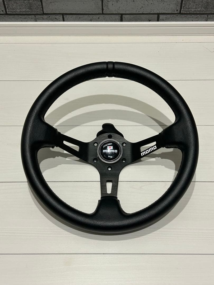 MOMO モモ ステアリング 32φ DEEP おまけ